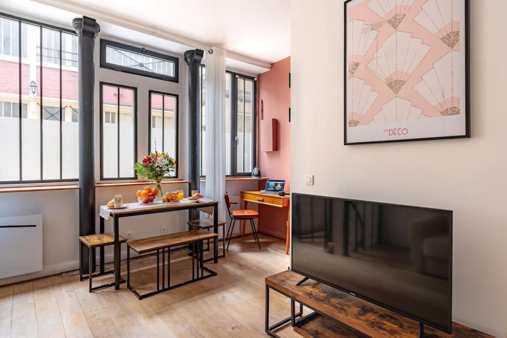Appartement Magnifique Et Relaxant Avec Sauna Париж Екстериор снимка